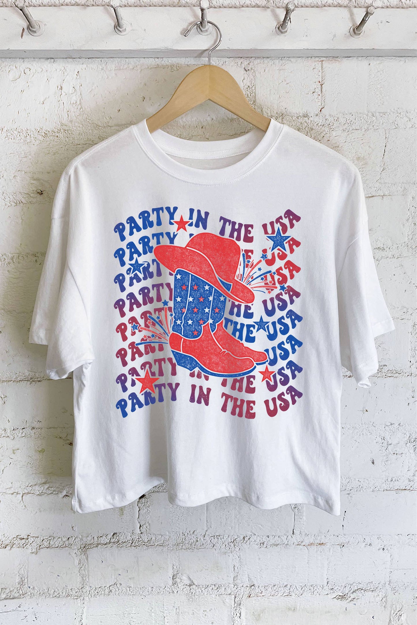 PARTY IN THE USA BOOTS GRAPHIC LONG CROP TOP